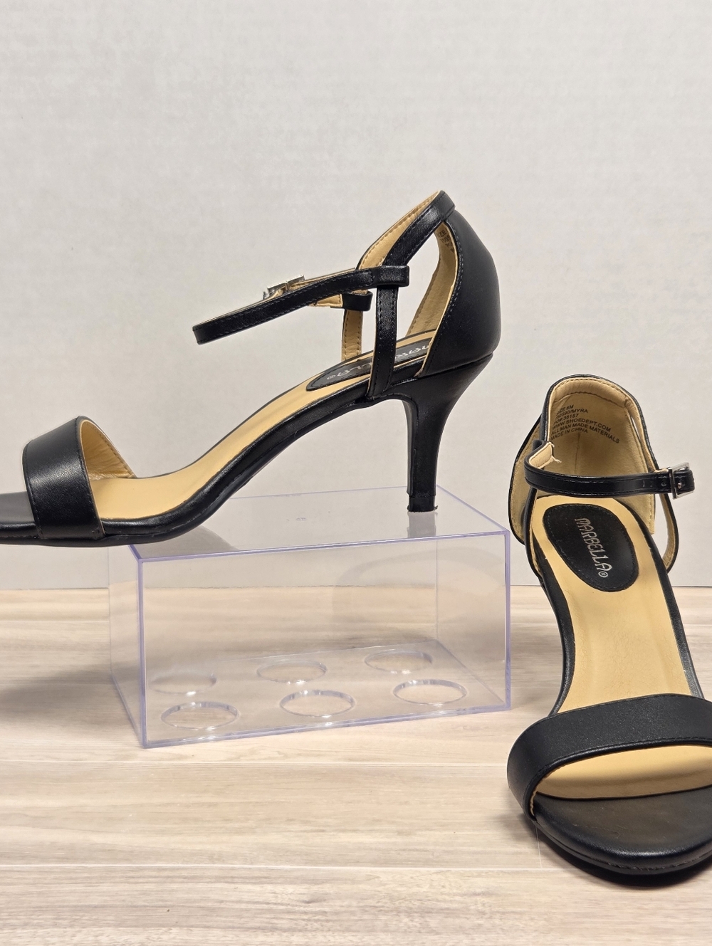 Marbella Black Ankle Strap Heels Sz 8